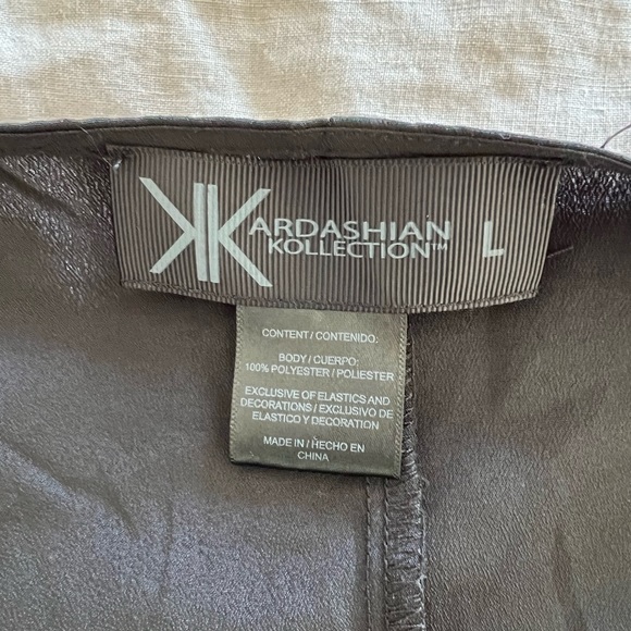 Kardashian kollection dolman wrap black dress size Large - Picture 4 of 6